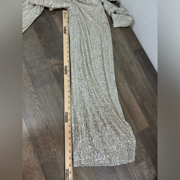 NEW Eliza J Women's Long Sleeve V Neck Evening Jumpsuit Silver Sequin - Picture 6 of 13